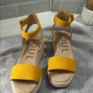 SOUL Naturalizer Women's Mustard Espadrilles